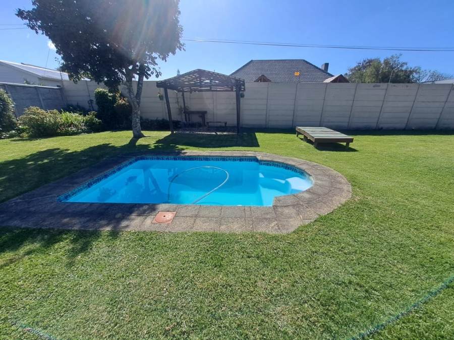 3 Bedroom Property for Sale in Beacon Bay Eastern Cape
